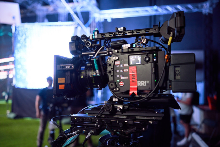 DP Will Turner Pairs ALEXA 35 with ZEISS Supreme Prime Radiance For Volume Shoot