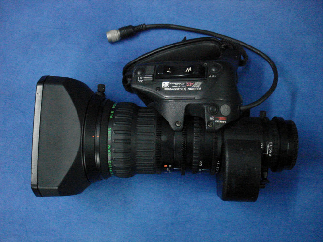 Fujinon A15 X 8 doubler lens - 16:9 switchable WRS version with 2x extender - image #1