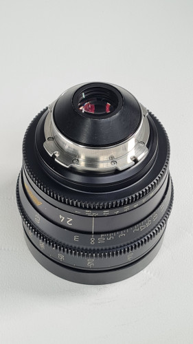 ARRI Zeiss Ultra Prime Set of 8 Lenses - image #8