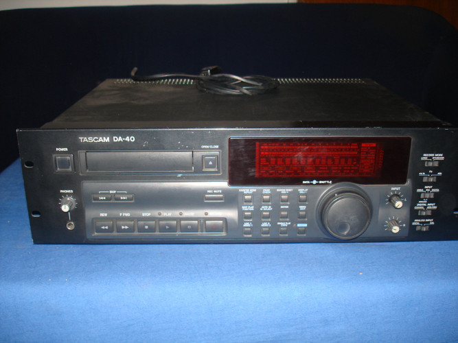 Tascam DA-40 DAT digital audio recorder - image #1