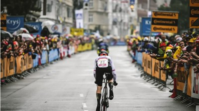 DR and TV2 team-up with Rohde and Schwarz and Qualcomm for live 5G Broadcast distribution during Tour de France in Copenhagen
