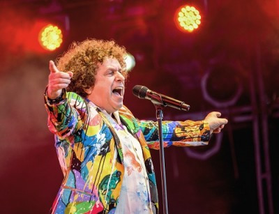 Singer Songwriter Leo Sayer Switches To A DPA d:facto Vocal Microphone