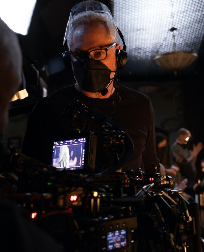 Cinematographer James Kniest Shapes the Horror on THE MIDNIGHT CLUB with ZEISS Supreme Prime Radiances