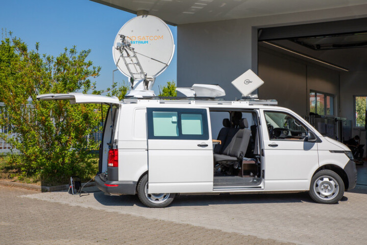 Broadcast Solutions builds SNG fleet for rt1 tv
